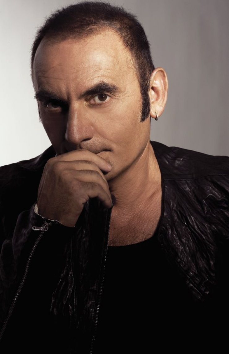 Δραματικό: Πέθανε ο αδερφός του Ιταλού τραγουδιστή που άφησε την τελευταία του πνοή στη σκηνή