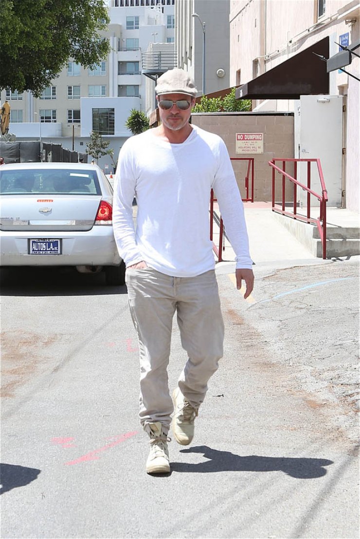 Brad Pit: Σέξυ στα λευκά [εικόνες]