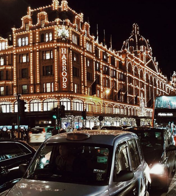 Ποια επώνυμη κάνει διακοπές στο Λονδίνο;