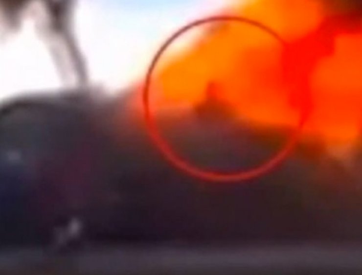 Βίντεο – σοκ: Κάμερα κατέγραψε τον Paul Walker να προσπαθεί να βγει από την φλεγόμενη Πόρσε;