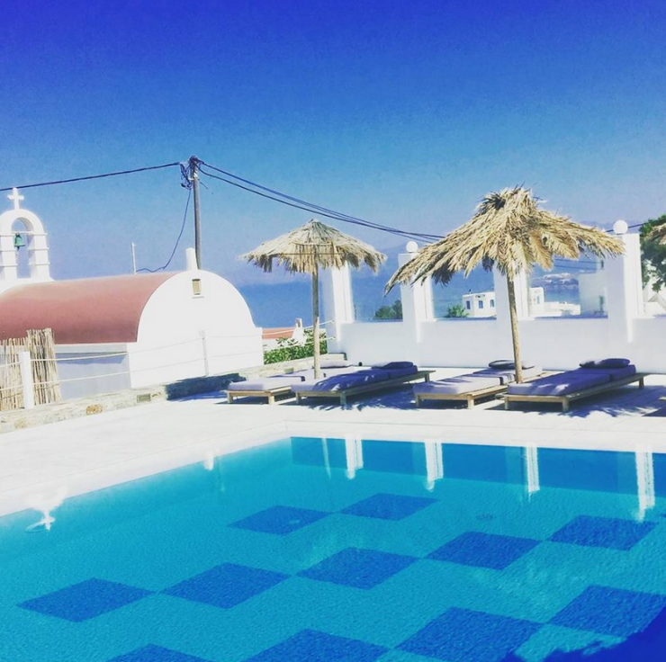 Κύπρια socialite βρίσκεται στην Μύκονο!