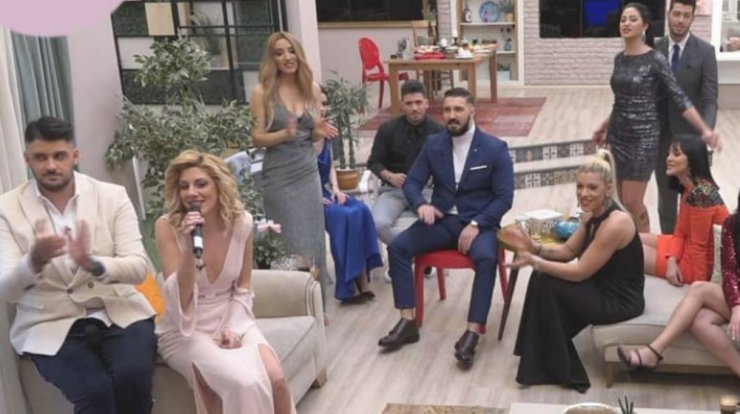 Διπλή αποχώρηση στο "Power of Love" [βίντεο]