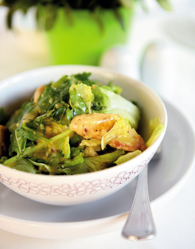 Πράσινη σαλάτα με κοτόπουλο