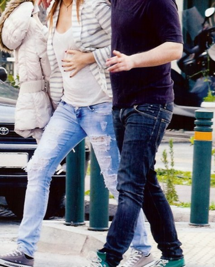 Επώνυμο ζευγάρι της ελληνικής showbiz ετοιμάζεται να ανέβει τα σκαλιά της εκκλησίας