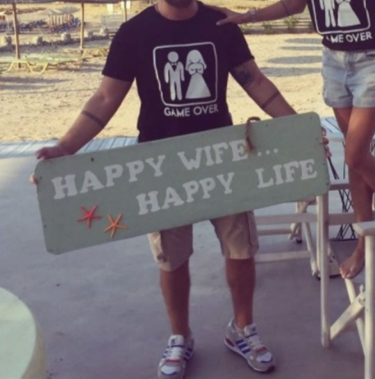 Το pre wedding πάρτι στη θάλασσα ζευγαριού της ελληνικής showbiz! [εικόνες]