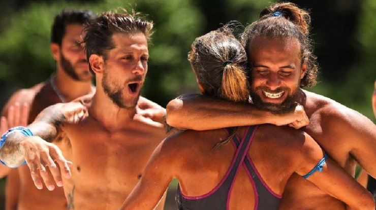 Έξαλλοι πανηγυρισμοί για τον Μάριο Πρίαμο – Έφερε τον τελευταίο πόντο στους “Μπλε” και αποθεώθηκε