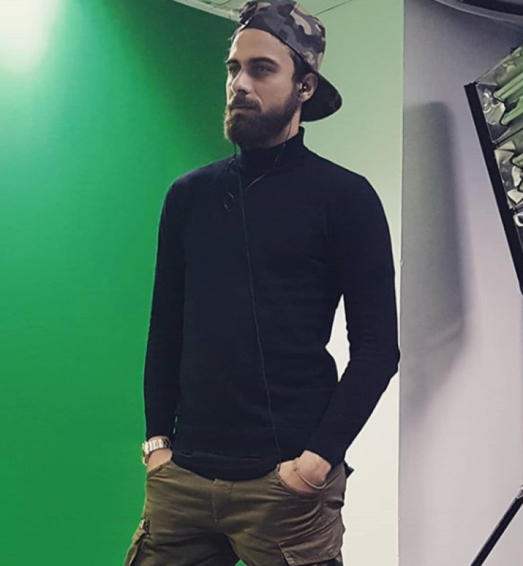 Μάριος Πρίαμος: Το φλερτ με γυναίκα διαδικτυακά! [εικόνα]