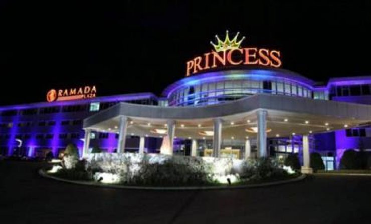 Αυτοί είναι οι Έλληνες τραγουδιστές που τραγούδησαν στα Σκόπια