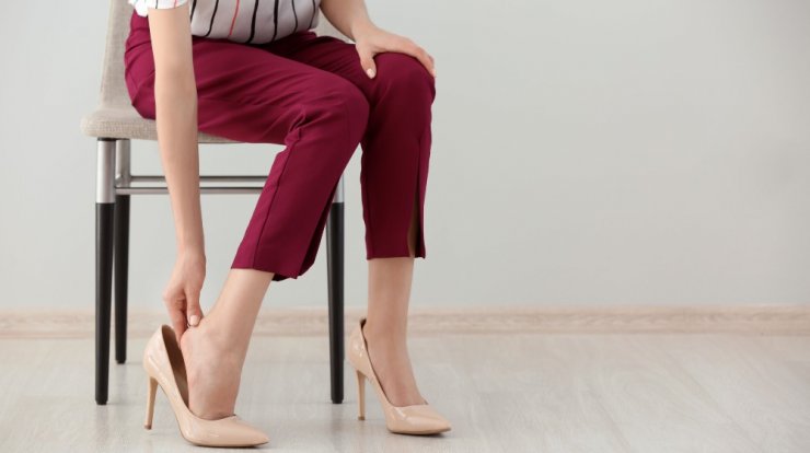 Ψηλοτάκουνα, αυτός ο έρωτας πονάει πολύ!