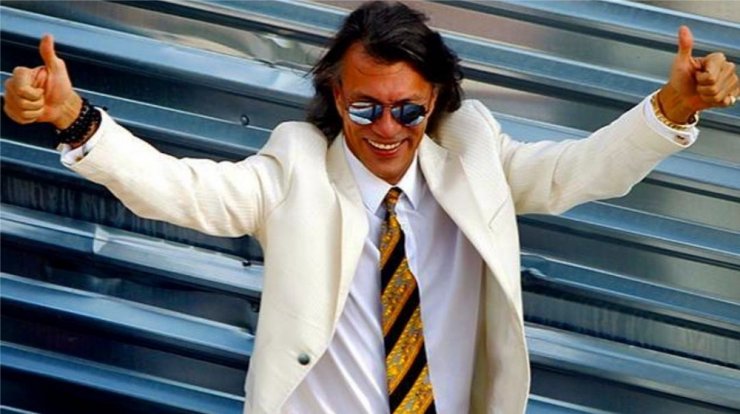 Ηλίας Ψινάκης: Eτοιμάζει βιβλίο και ταινία την πολυτάραχη ζωή του [βίντεο]