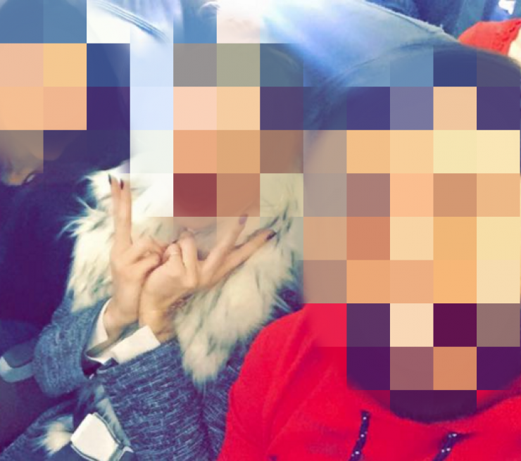 Η selfie επωνύμων στην πτήση για Κύπρο!