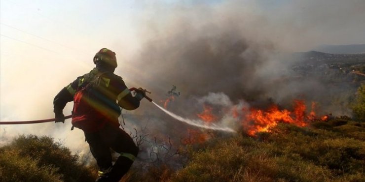 Σε εξέλιξη πυρκαγιά στη νεκρή ζώνη πλησίον Ινστ. Γενετικής