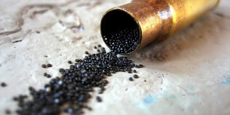 Χειροπέδες σε νεαρούς για κατοχή και μεταφορά πυρίτιδας