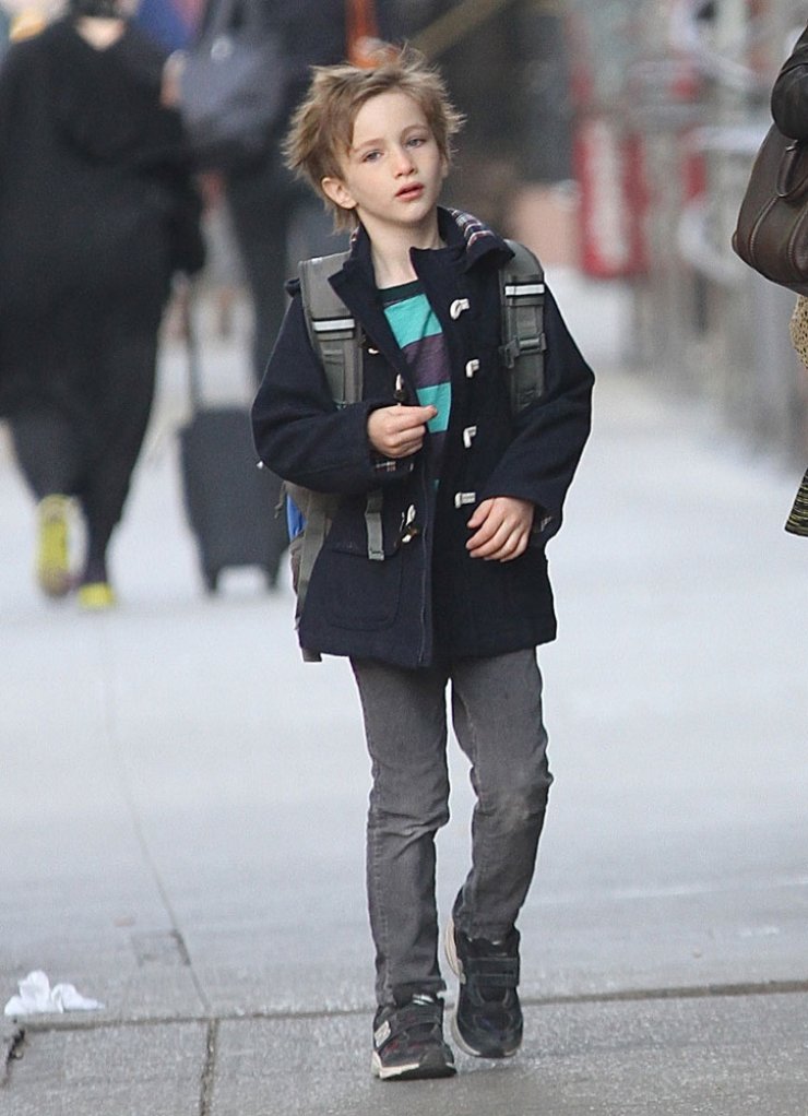 Η μαμά του είναι διάσημη ηθοποιός. Ποια είναι; 