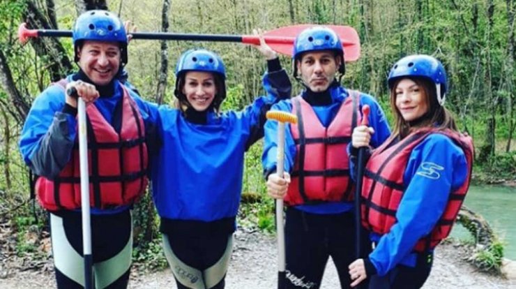 Τσουρούλλης – Γιολίτη: Έκαναν rafting με τους φίλους τους και μείναμε άφωνοι! [βίντεο]