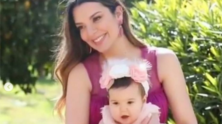 Νικολέττα Ράλλη: Αυτή είναι η πιο τρυφερή και σπάνια εικόνα του συντρόφου της με την κορούλα τους