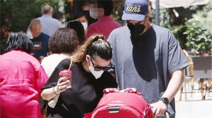 Νικολέττα Ράλλη: Κατέγραψε για πρώτη φορά τον σύντροφό της να παίζει με την κορούλα τους [βίντεο]