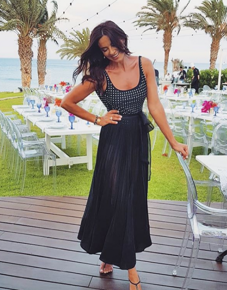 Η Ramona Filip χορεύει ζεϊμπέκικο και καταχειροκροτείται! [βίντεο]