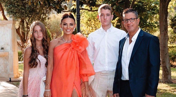 Χριστόφορος Τορναρίτης: Έχει γενέθλια και έτσι του ευχήθηκαν η σύζυγός του και τα παιδιά του [εικόνες & βίντεο]