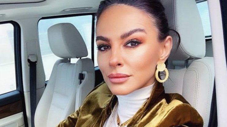 Η Ramona Filip φόρεσε το ιδανικό Marks&Spencer σύνολο για τις γιορτές