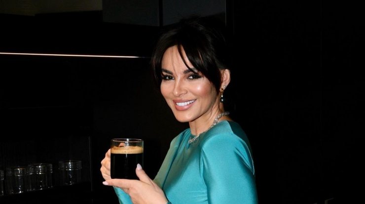 Ramona Filip: Η τάση στα παλτό που επιλέγει τον χειμώνα