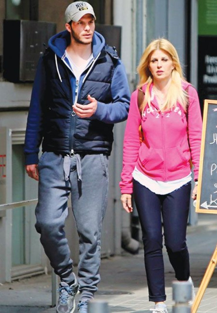 Η 25χρονη παράνομη σχέση του Λούκα ήταν η αιτία χωρισμού;