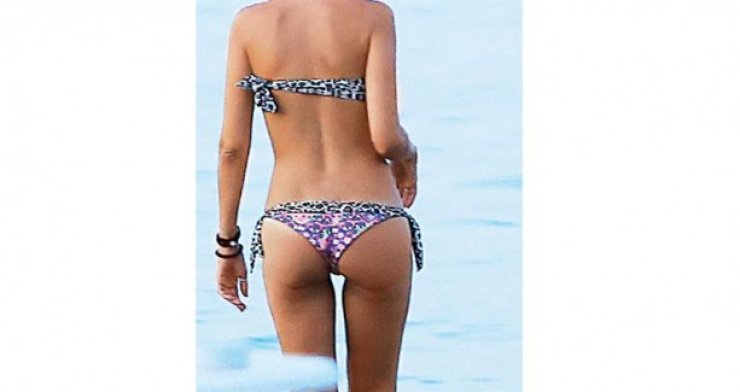 Σύντροφος επώνυμου Κύπριου με hot brazilian bikini