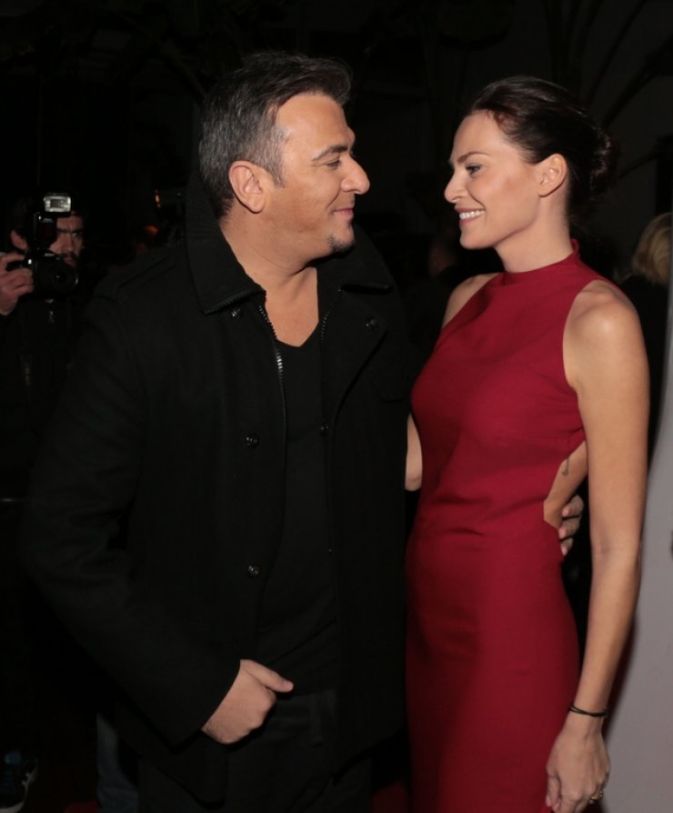 Ρέμος - Μπόσνιακ: Παντρεύονται τον Σεπτέμβριο και αυτό είναι το προσκλητήριο του γάμου τους