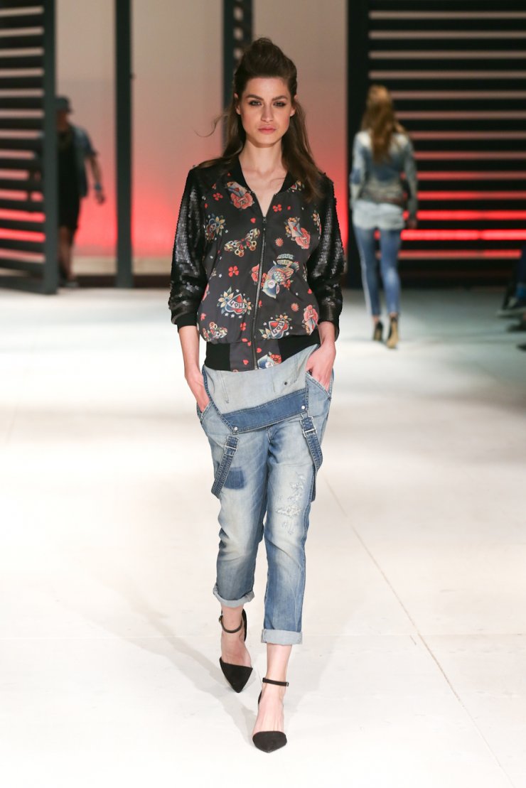 Η καλοκαιρινή συλλογή Replay είναι ανυπότακτη 