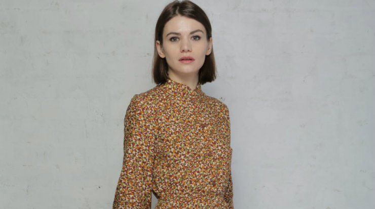 Υιοθέτησε το ρετρό ύφος και στις casual εμφανίσεις σου