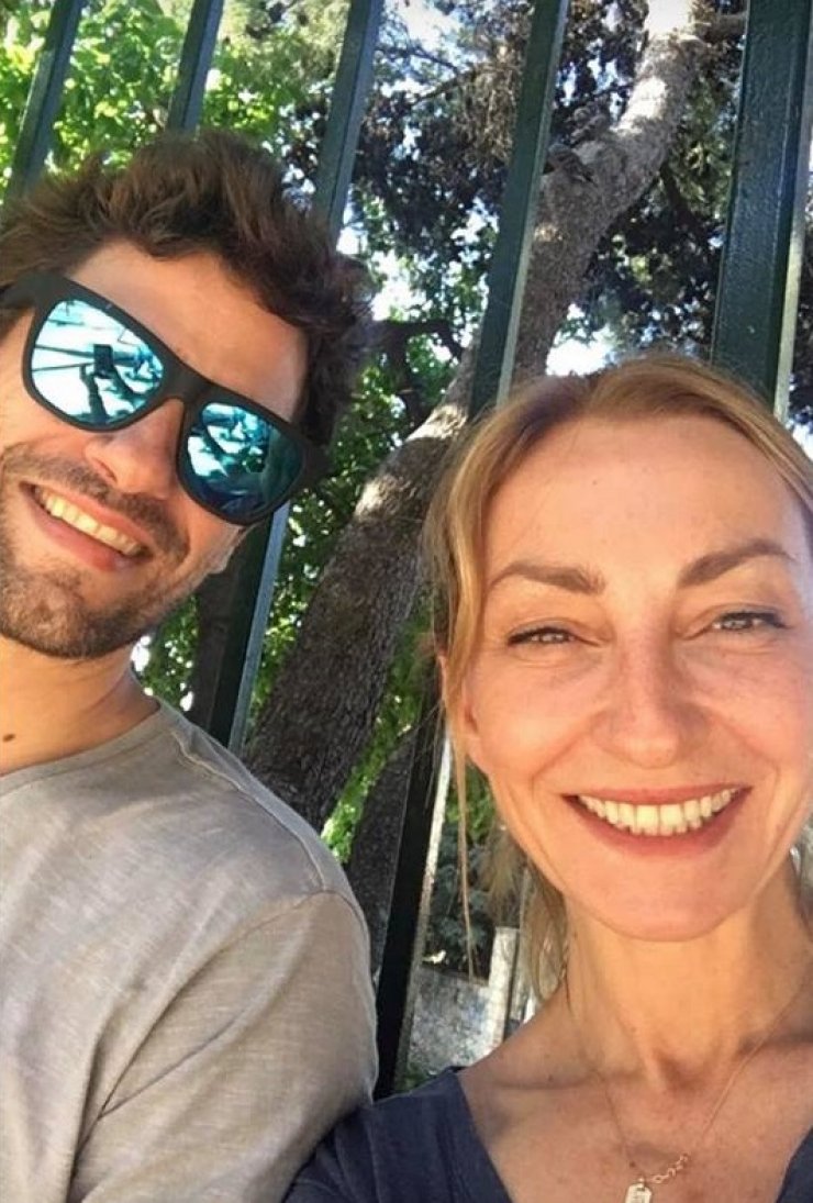 Τότσικας – Ρέβη: Δείτε σε ποιον μοιάζουν τα παιδιά τους τώρα που μεγάλωσαν!