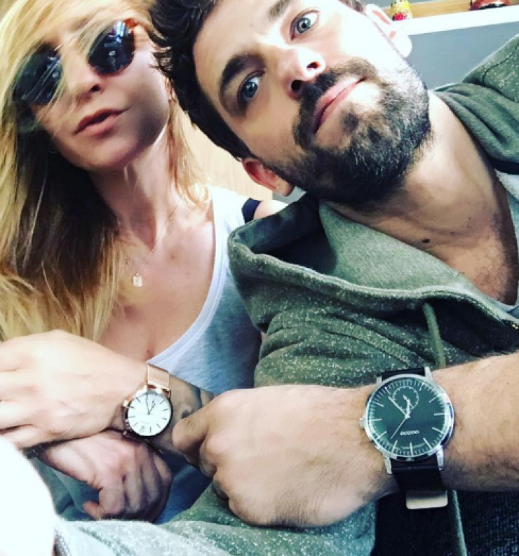 Θα πάθετε πλάκα! Δείτε τι κατασκεύασαν για τα παιδιά τους ο Αποστόλης Τότσικας και η Ρούλα Ρέβη στο σαλόνι τους!