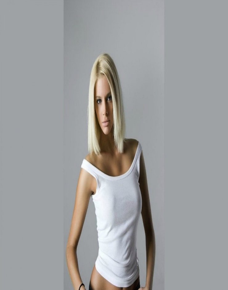 Ρία Αντωνίου: Έριξε το... instagram με τη σέξι πόζα της με μαγιό