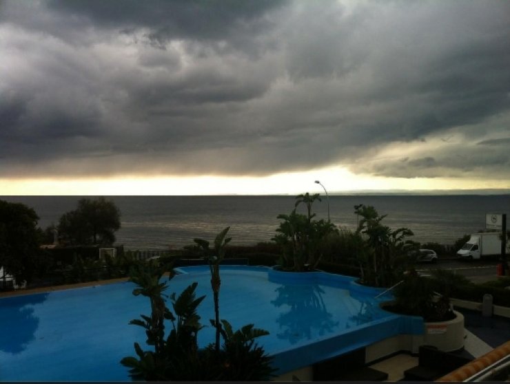 Ποια Ελληνίδα μοντέλο και παρουσιάστρια όταν ξυπνά, αντικρίζει αυτή τη θέα;