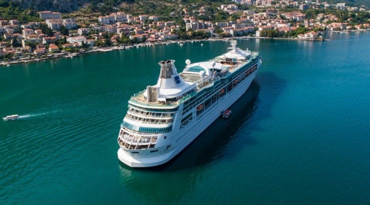 Έναρξη πωλήσεων κρουαζιέρων Rhapsody of the Seas από Λεμεσό για το καλοκαίρι 2023