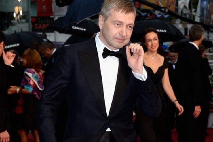 Ελληνικό γλέντι έκανε ο Ριμπολόβλεφ στον Σκορπιό [βίντεο]