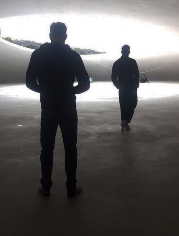 Πασίγνωστος τραγουδιστής παντρεύτηκε τον αγαπημένο του!