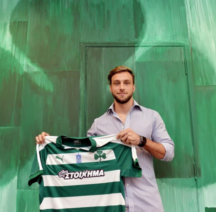 Η πρώην επώνυμου Κύπριου ερωτευμένη ξανά με γοητευτικό ποδοσφαιριστή του Παναθηναϊκού!