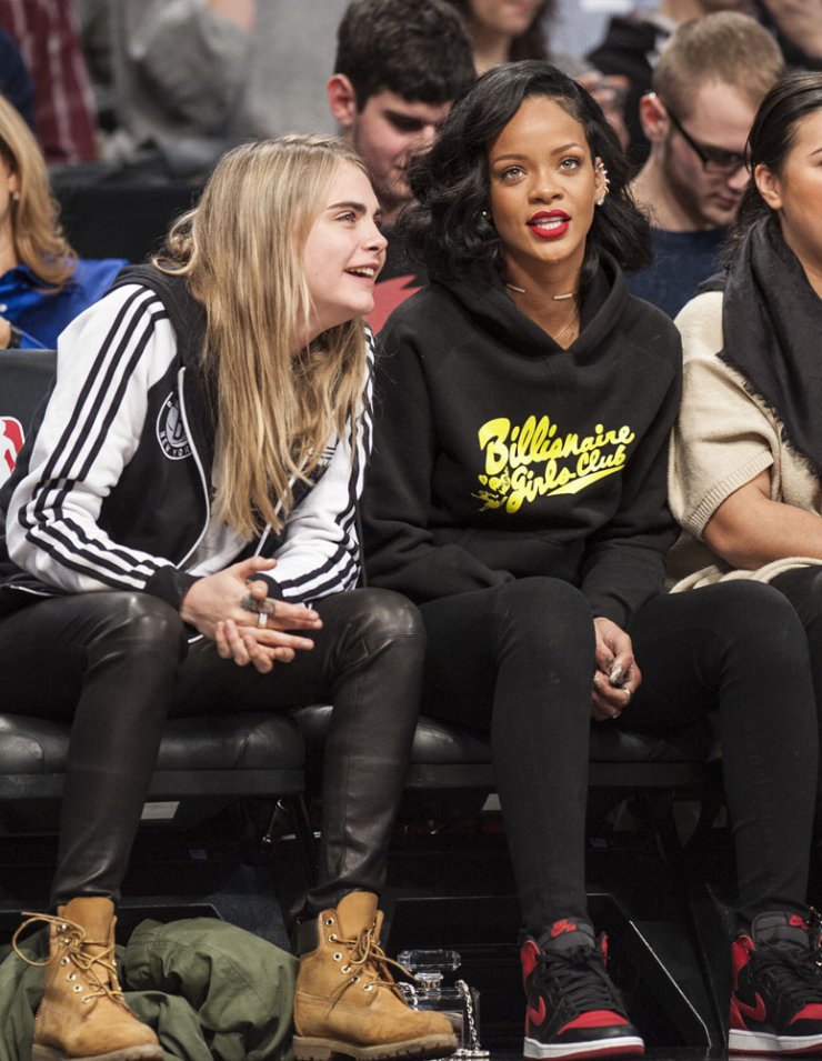 Η Rihanna με την κολλητή της σε αγώνα basket