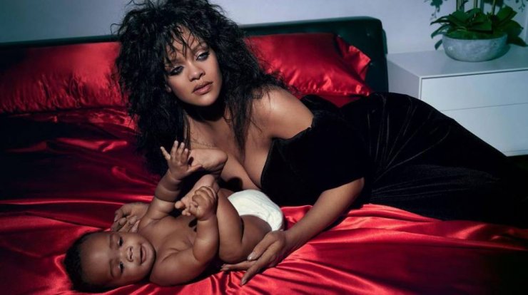 Rihanna: Οι νέες φωτογραφίες του γιου της λίγους μήνες πριν γίνει μαμά για δεύτερη φορά 