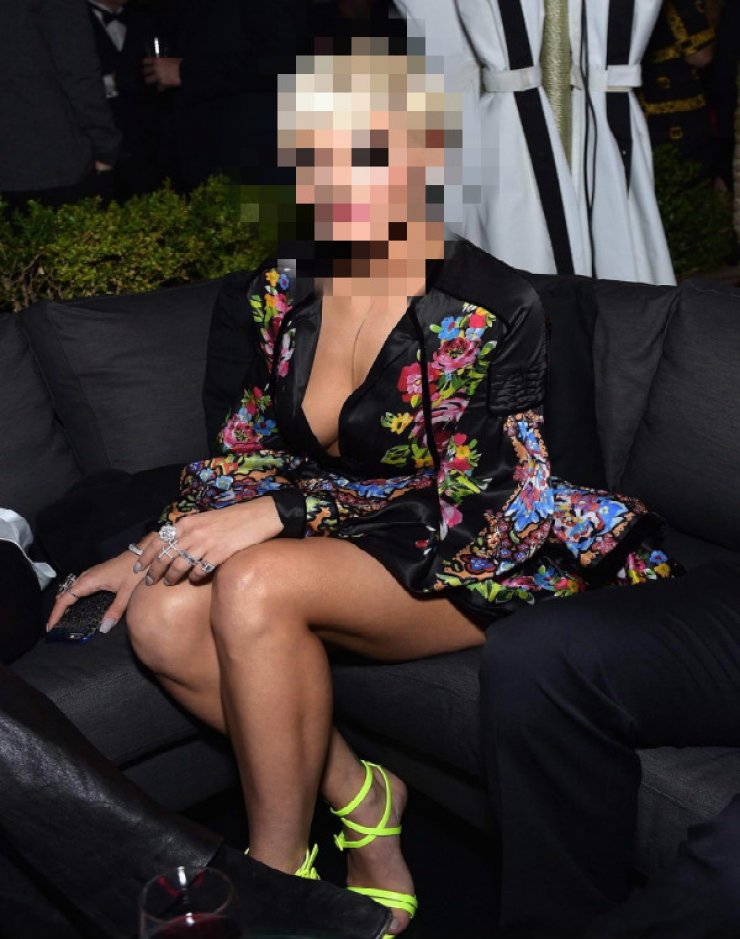 Σάλος στη showbiz: Νέο ροζ βίντεο πασίγνωστης σέξυ τραγουδίστριας [εικόνες]