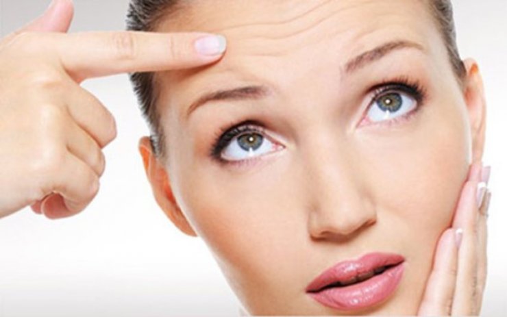 Οι 4 παράγοντες που οδηγούν σε πεσμένα βλέφαρα