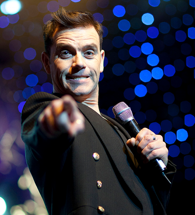 O Super FM στέλνει ένα τυχερό ακροατή στη συναυλία του Robbie Williams στο Παρίσι!