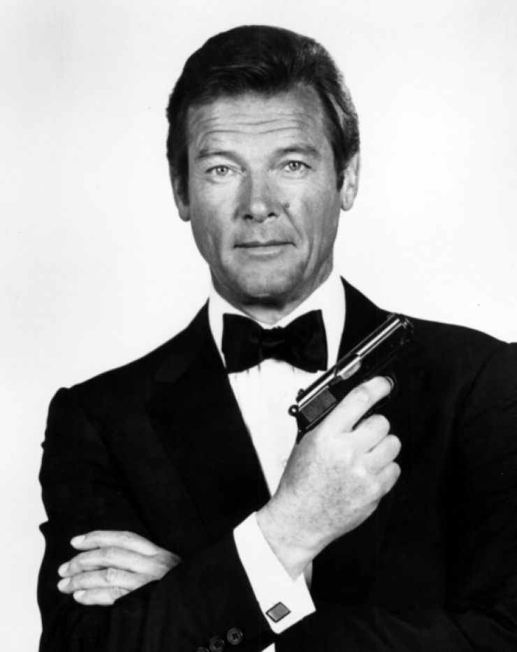 Έφυγε από τη ζωή ο Roger Moore που υποδύθηκε επτά φορές τον James Bond!