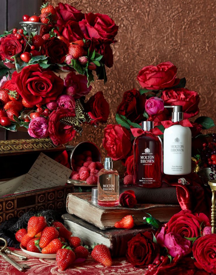 Η νέα λουλουδάτη συλλογή της, Rosa Absolute από την Molton Brown
