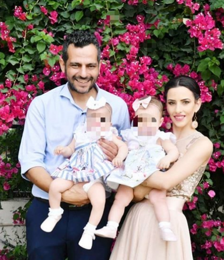 Η πιο όμορφη εικόνα! Δείτε τον Γιώργο Ρούσσο στην παιδική χαρά με τα δίδυμα κοριτσάκια του!