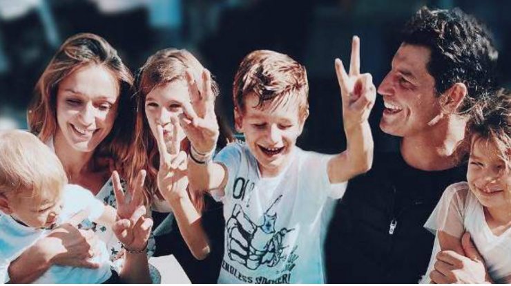 Η σοκαριστική αποκάλυψη που έκανε ο Σάκης Ρουβάς για το bullying που υπέστησαν τα παιδιά του! [βίντεο]