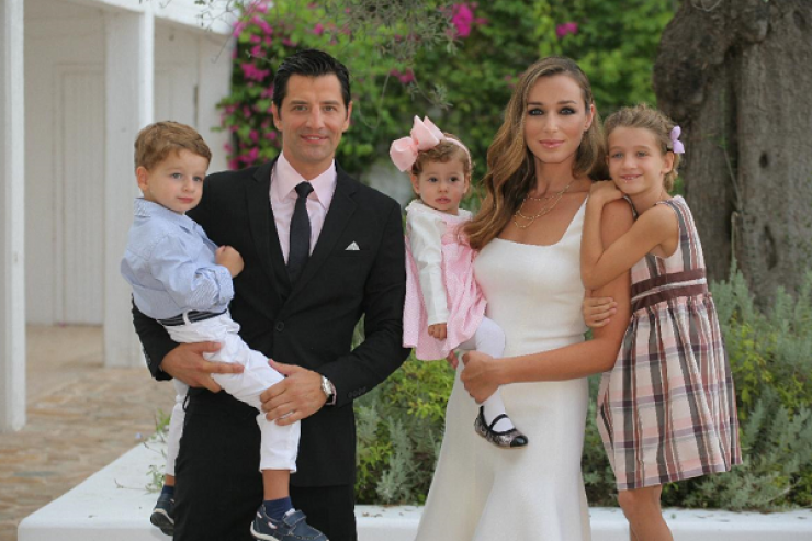 Ρουβάς-Ζυγούλη: Οι πρώτες οικογενειακές φωτογραφίες από τη βάφτιση της Αριάδνης!