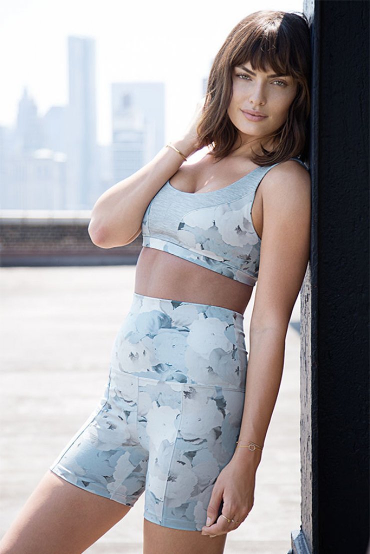 Ο σκηνοθέτης David Lynch σχεδιάζει ρούχα