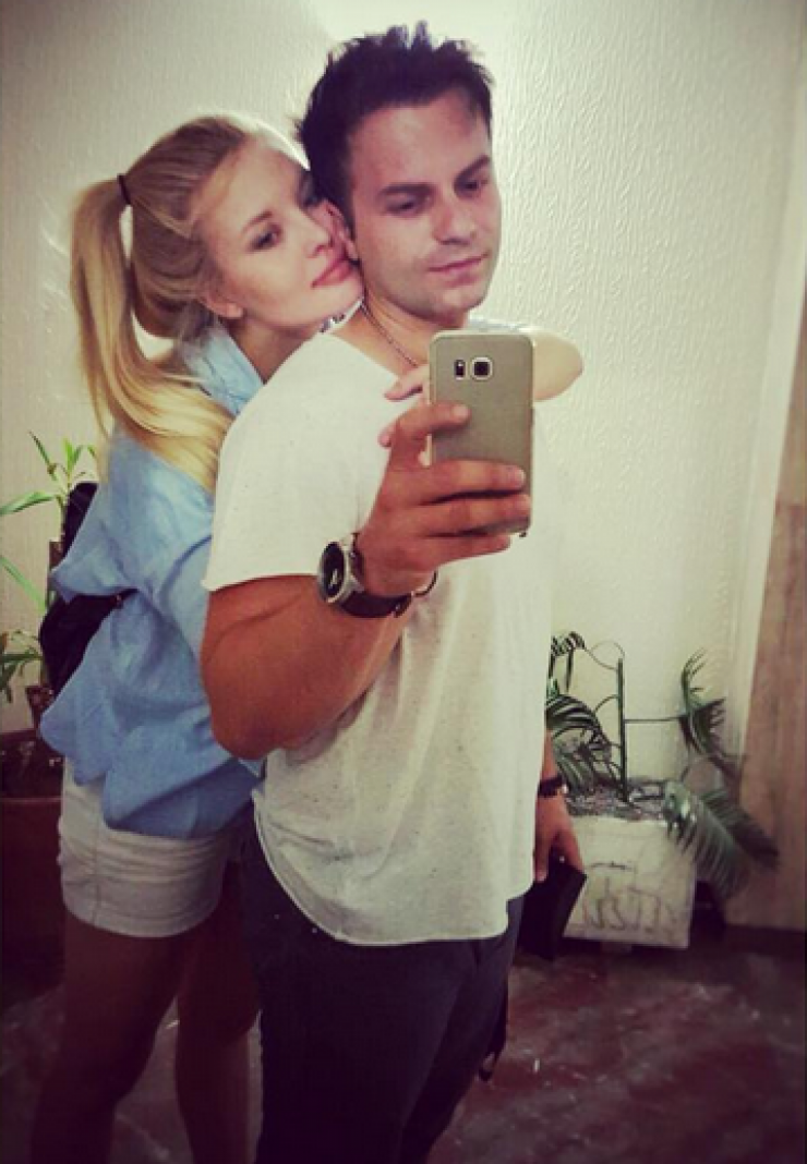 Ροζίτα Κεντάλα – Claydee: Βόλτα με τον γιο τους!